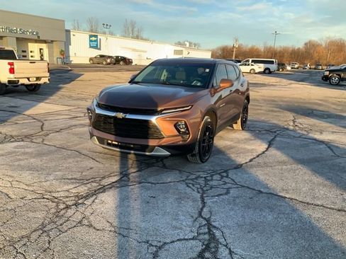 Used 2023 Chevrolet Blazer LT w/ Driver Confidence Package image 2