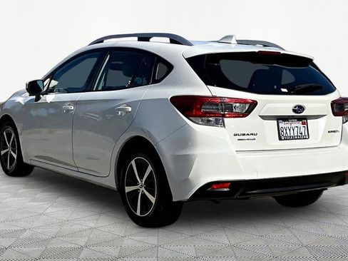 Used 2021 Subaru Impreza 2.0i Premium w/ Popular Package #2 AWD/4WD image 4