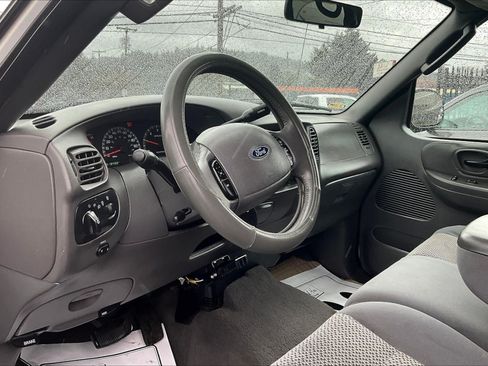 Used 2003 Ford F150 XLT AWD/4WD image 17