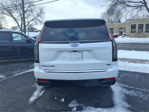 Used 2022 Cadillac Escalade Sport w/ LPO, ONYX Package image 6