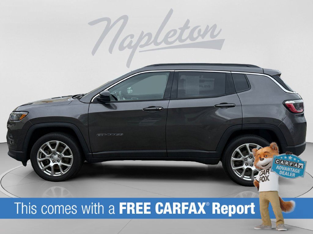 Certified 2023 Jeep Compass Latitude AWD/4WD image 2