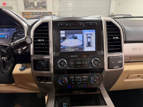 Used 2019 Ford F350 Lariat w/ Lariat Ultimate Package AWD/4WD image 21