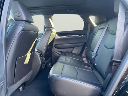 Certified 2025 Cadillac XT5 Premium Luxury image 16