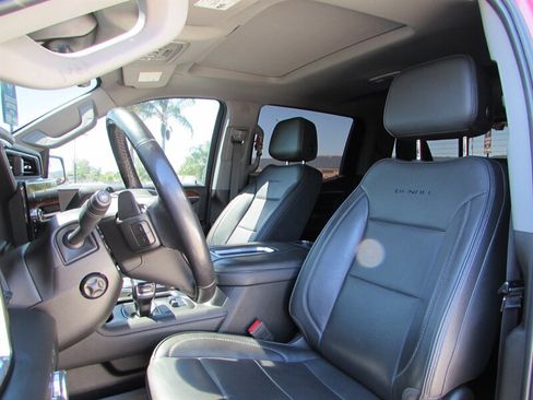 Used 2022 GMC Sierra 1500 Denali w/ Technology Package AWD/4WD image 10