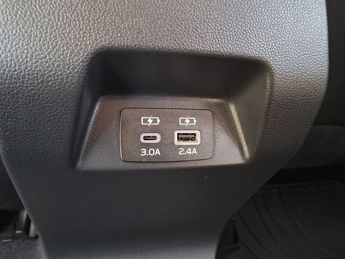Used 2024 Subaru Crosstrek 2.0i Premium AWD/4WD image 11