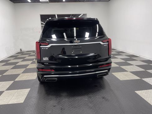 Used 2022 Cadillac XT6 Premium Luxury AWD/4WD image 3