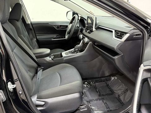 Used 2025 Toyota RAV4 LE AWD/4WD image 29