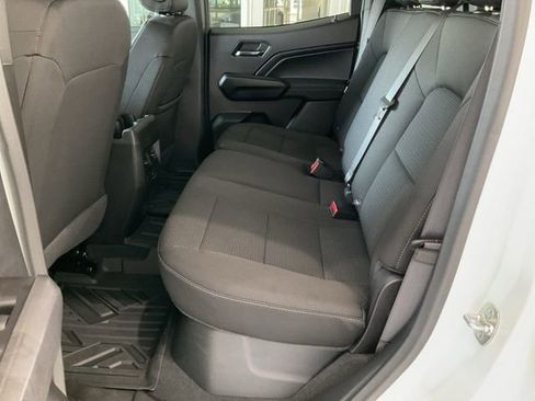 Used 2025 Chevrolet Colorado LT RWD image 19