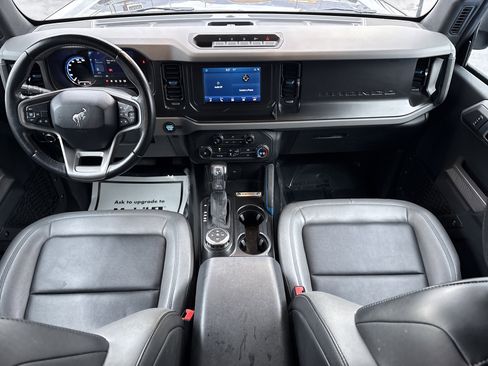 Used 2021 Ford Bronco Black Diamond w/ Sasquatch Package image 17