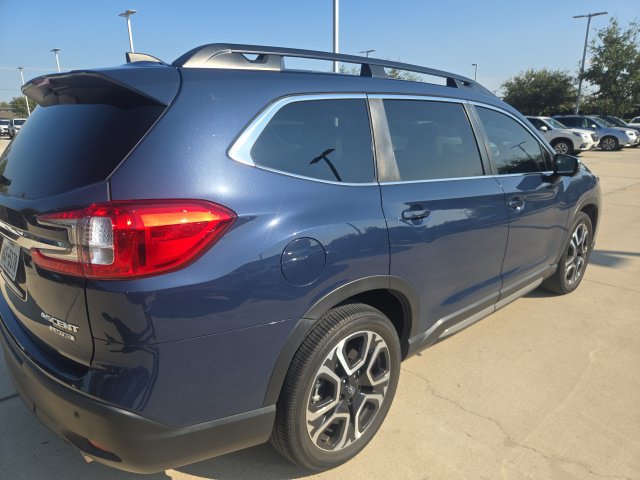 Used 2023 Subaru Ascent Limited w/ Technology Package AWD/4WD image 3