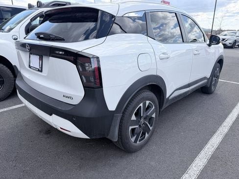 Certified 2025 Nissan Kicks SV w/ SV Premium Package AWD/4WD image 4