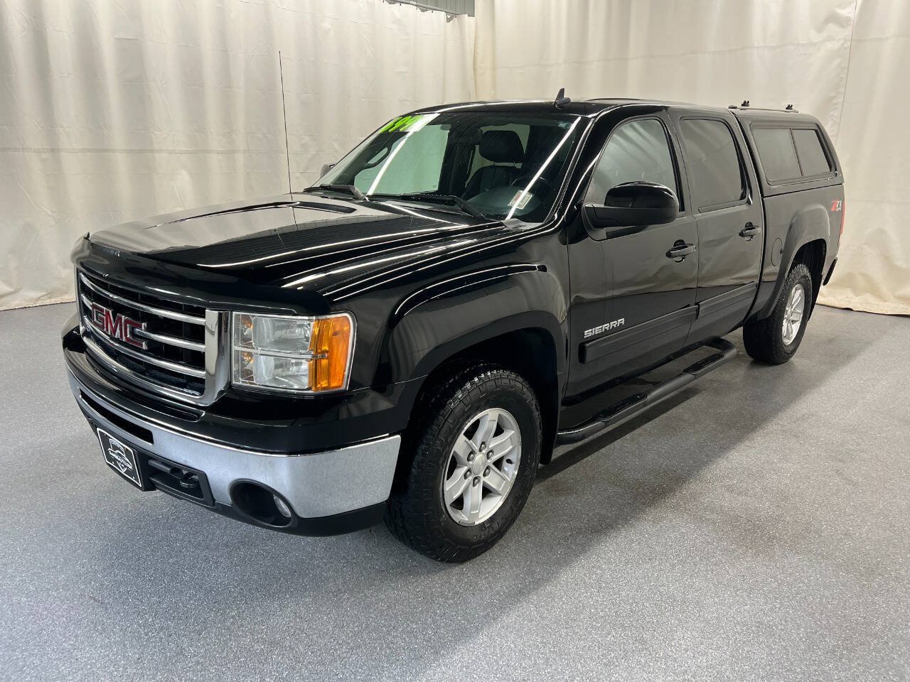 Used 2012 GMC Sierra 1500 SLT w/ SLT Convenience Package AWD/4WD image 1