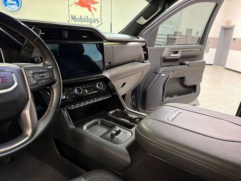 Used 2024 GMC Sierra 3500 AT4 w/ AT4 Premium Plus Package AWD/4WD image 27
