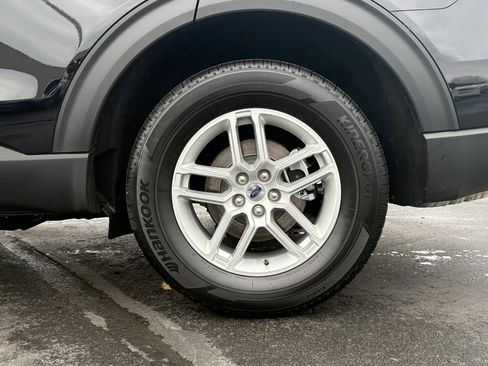 New 2026 Ford Explorer Active image 13