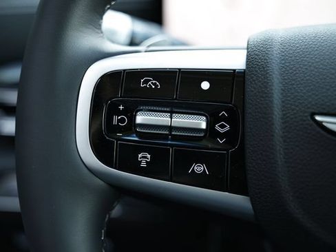 New 2026 Genesis GV80 2.5T RWD image 32