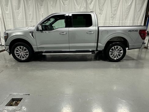 Used 2025 Ford F150 Lariat w/ Equipment Group 501A Mid image 4