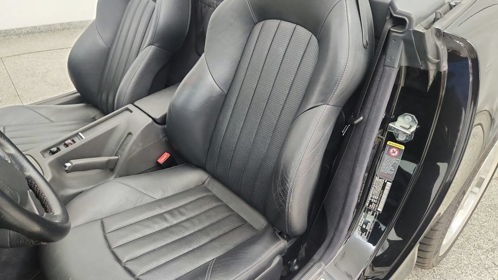 Used 2002 Mercedes-Benz SLK 32 AMG image 45