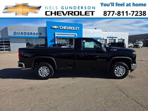 New 2026 Chevrolet Silverado 3500 LT image 8