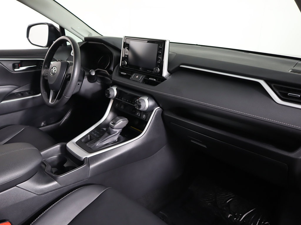 Used 2021 Toyota RAV4 XLE Premium AWD/4WD image 29