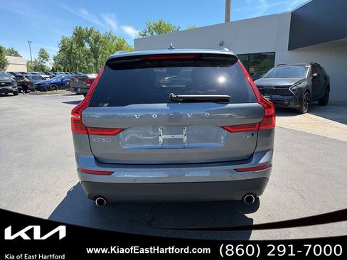 Used 2021 Volvo XC60 T5 Momentum AWD/4WD image 9