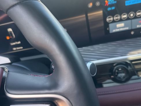 Used 2025 INFINITI QX80 Autograph w/ Autograph Exterior Package image 3