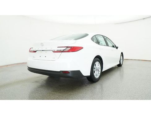 New 2026 Toyota Camry LE image 24