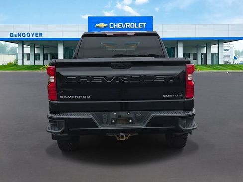 Used 2022 Chevrolet Silverado 1500 Custom Trail Boss AWD/4WD image 8