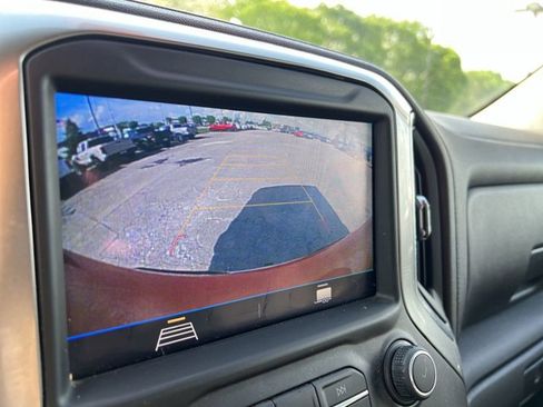 Used 2021 Chevrolet Silverado 1500 LT AWD/4WD image 15