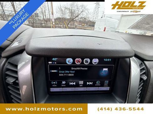 Certified 2018 Chevrolet Suburban LT w/ Luxury Package image 14