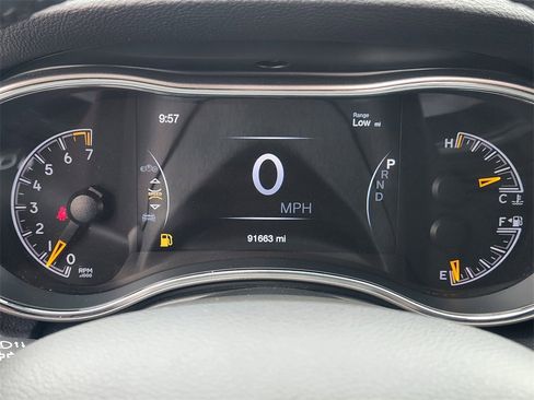 Used 2020 Jeep Grand Cherokee Limited image 17