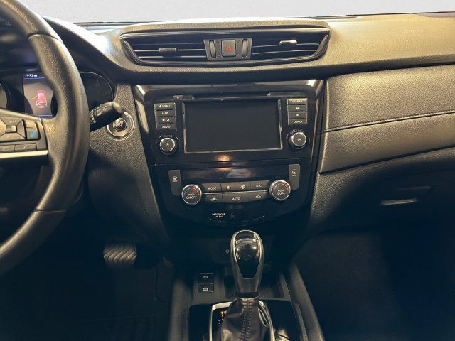 Used 2020 Nissan Rogue SV w/ Premium Package AWD/4WD image 12