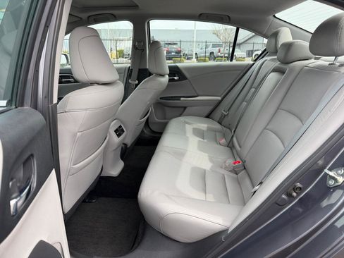 Used 2017 Honda Accord EX-L image 17
