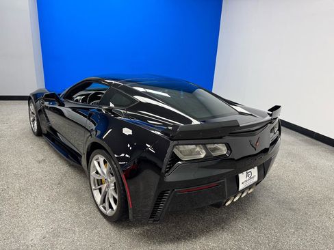 Used 2019 Chevrolet Corvette Z06 RWD image 38