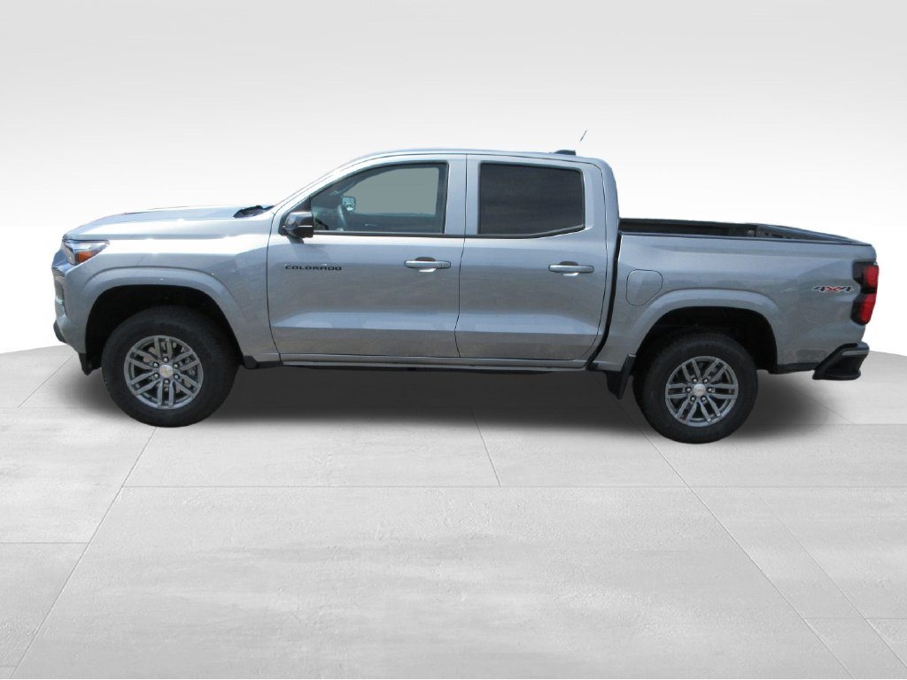 New 2026 Chevrolet Colorado LT w/ LT Convenience Package AWD/4WD image 3