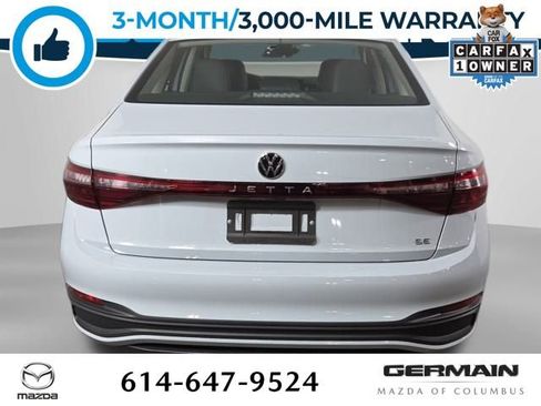 Used 2025 Volkswagen Jetta SE w/ Sunroof Package image 8