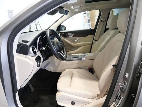 Used 2022 Mercedes-Benz GLC 300 GLC 300 image 13