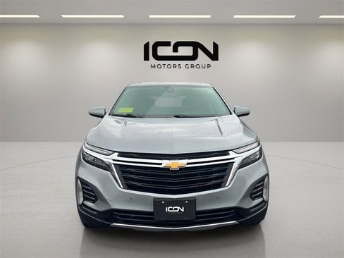 Used 2023 Chevrolet Equinox LT w/ Driver Convenience Package image 2