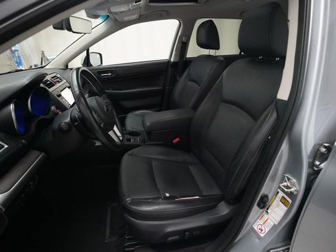 Used 2017 Subaru Outback 2.5i Limited AWD/4WD image 7