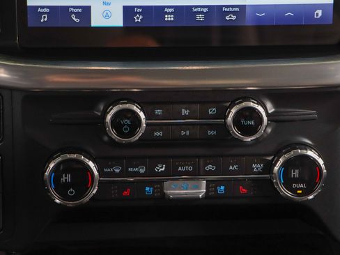 Used 2021 Ford F150 Lariat image 22