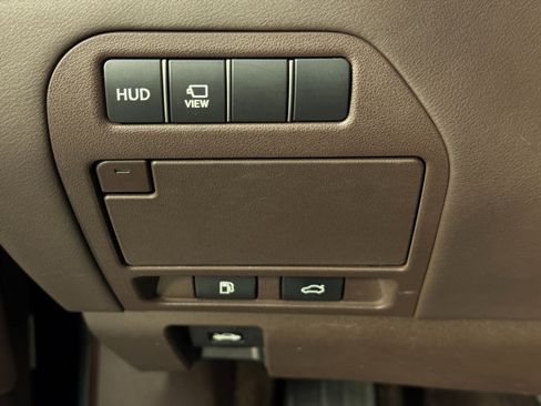 Used 2018 Lexus LS 500 AWD w/ Luxury Package image 19