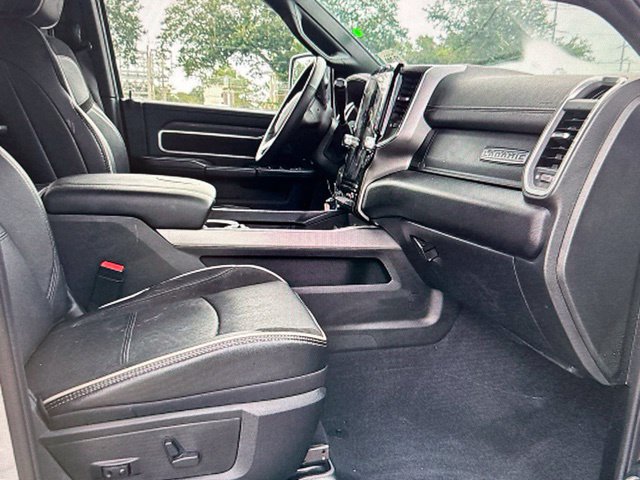 Used 2026 RAM 3500 Laramie AWD/4WD image 11