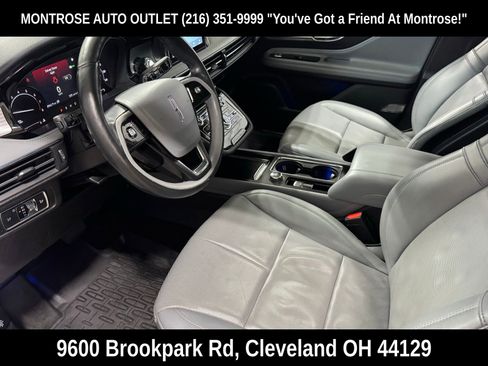 Used 2022 Lincoln Corsair AWD w/ Premium Package image 13