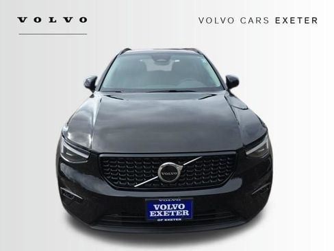 New 2026 Volvo XC40 B5 Plus w/ Climate Package AWD/4WD image 2