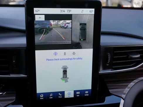 Certified 2022 Ford Explorer Limited w/ Limited Technology Package image 15