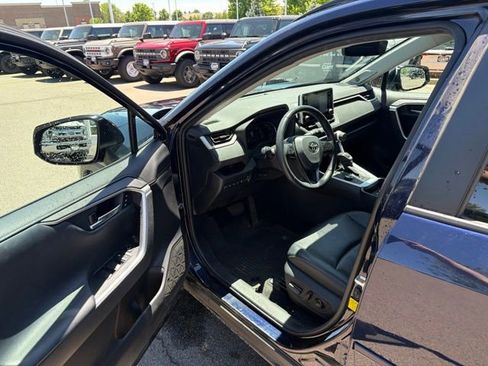 Used 2021 Toyota RAV4 Limited AWD/4WD image 15