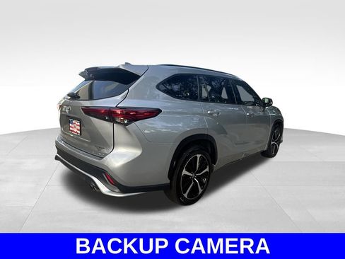 Used 2022 Toyota Highlander XSE image 4