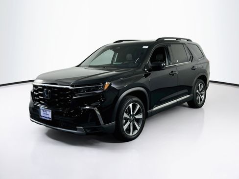 Used 2025 Honda Pilot Elite image 1