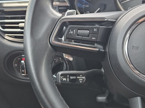 Certified 2023 Porsche Macan S AWD/4WD image 26