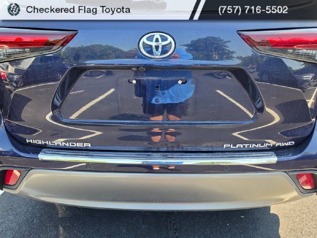 Used 2024 Toyota Highlander Platinum AWD/4WD image 7