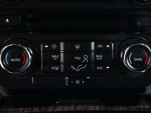 Used 2017 Ford F350 Lariat w/ Chrome Package image 31